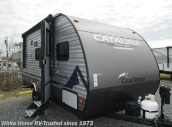 Used 2023 Coachmen Catalina Summit Series 7 164BH East-West Queen, Bunk Beds available in Williamstown, New Jersey