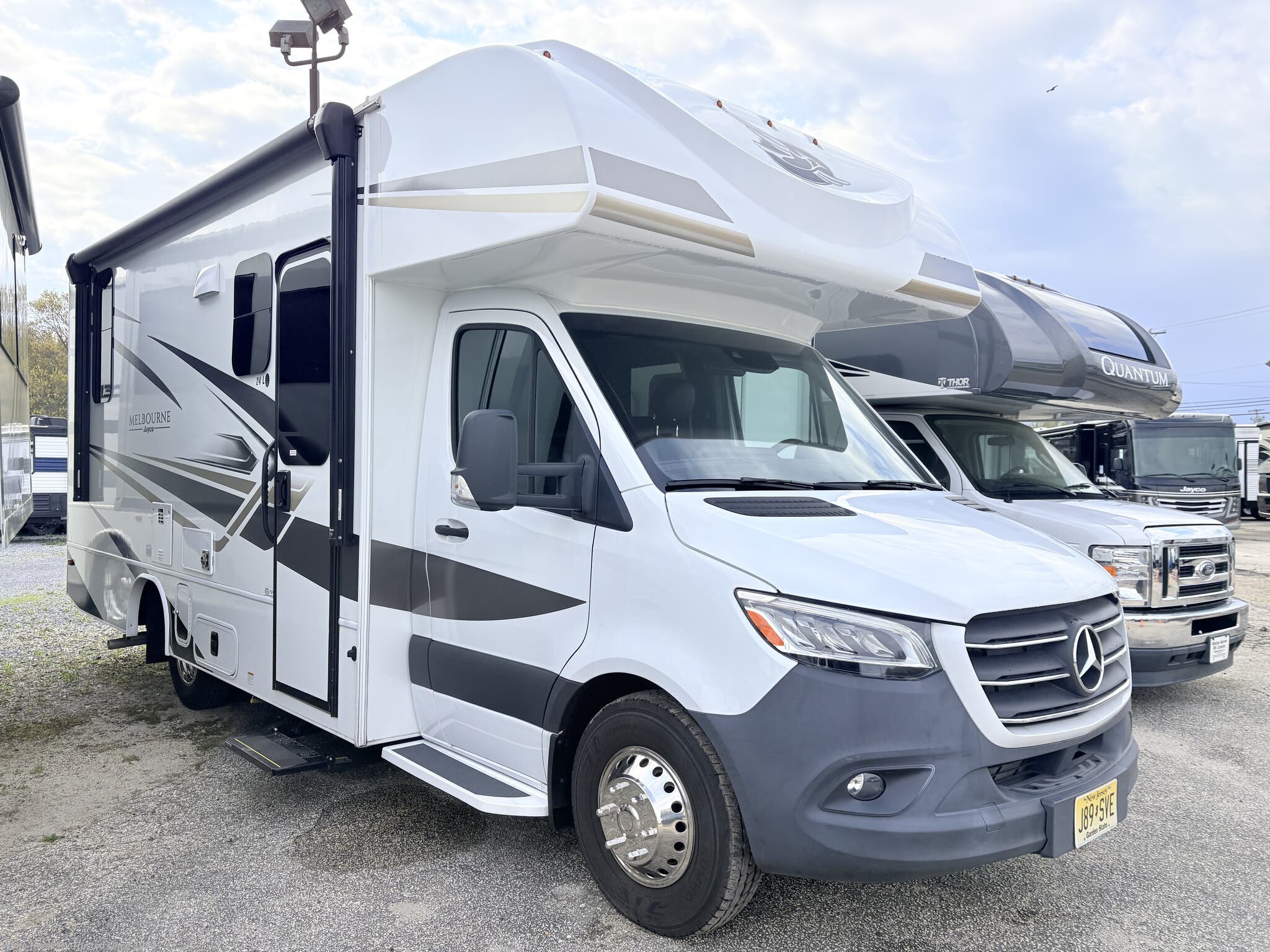 Used 2024 Jayco Melbourne 24L available in Williamstown, New Jersey