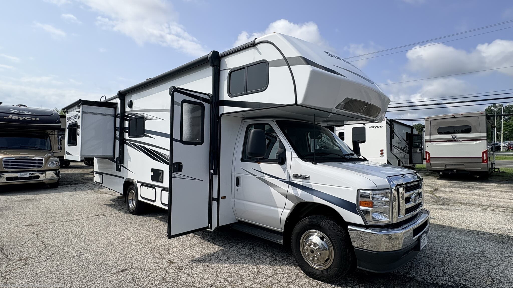Used 2024 Forest River Sunseeker 2550DS available in Williamstown, New Jersey