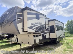 Used 2015 CrossRoads Elevation 34RM available in Williamstown, New Jersey