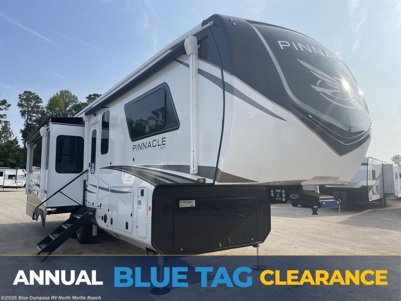 New 2025 Jayco Pinnacle 32RLTS available in Longs, South Carolina