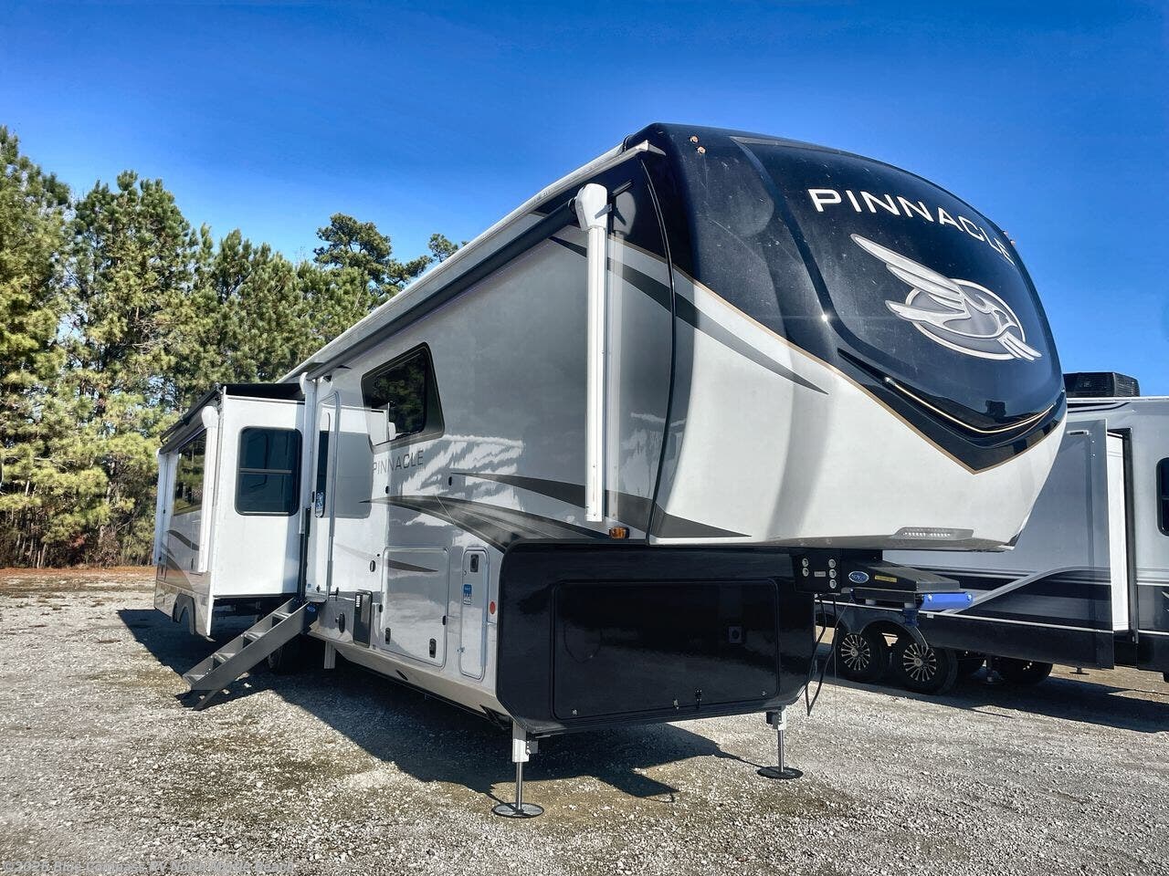 New 2025 Jayco Pinnacle 38FBRK available in Longs, South Carolina