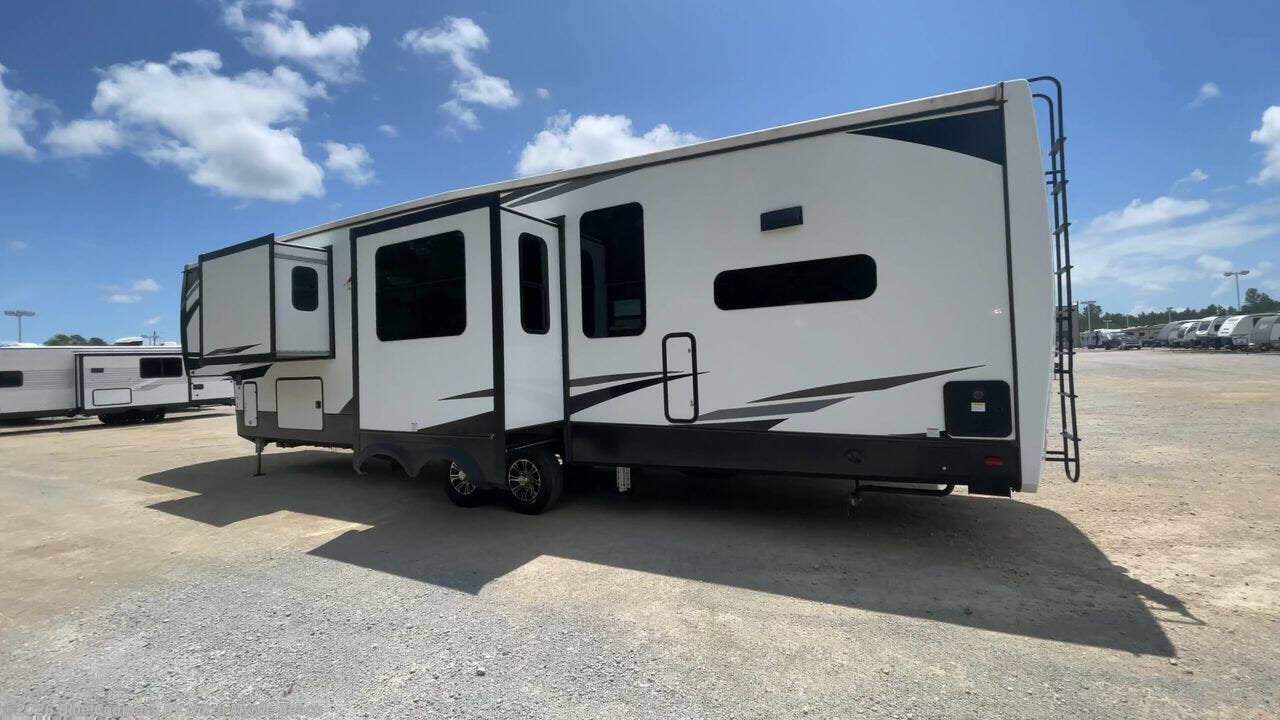 Used 2022 Forest River Cardinal Luxury 390fbx available in Longs, South Carolina
