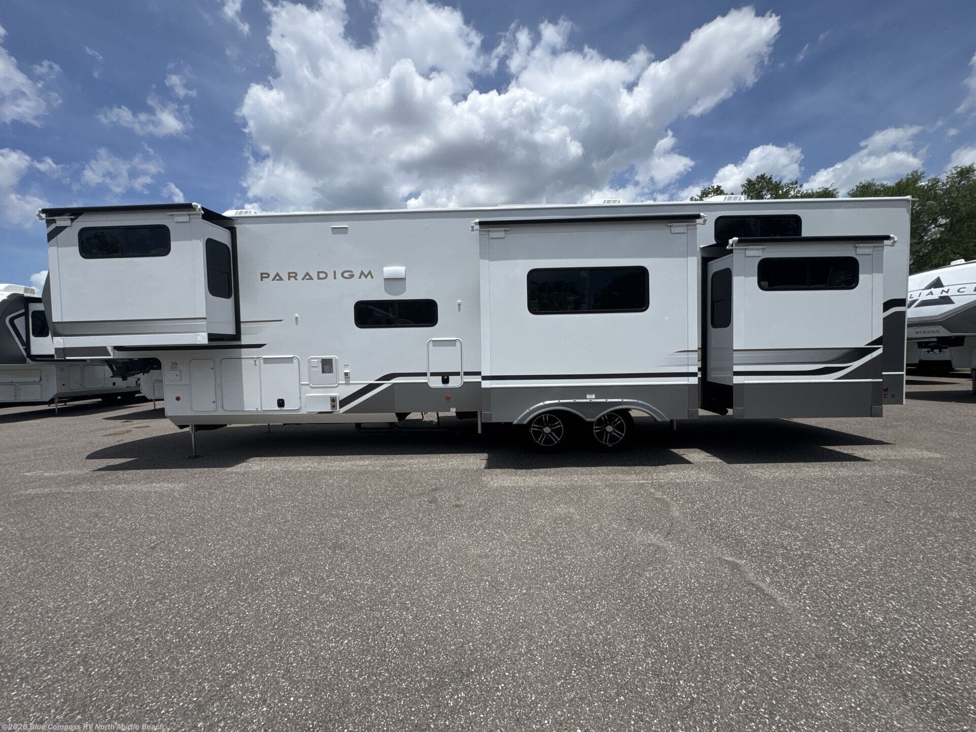 New 2026 Alliance RV Paradigm 395DS available in Longs, South Carolina