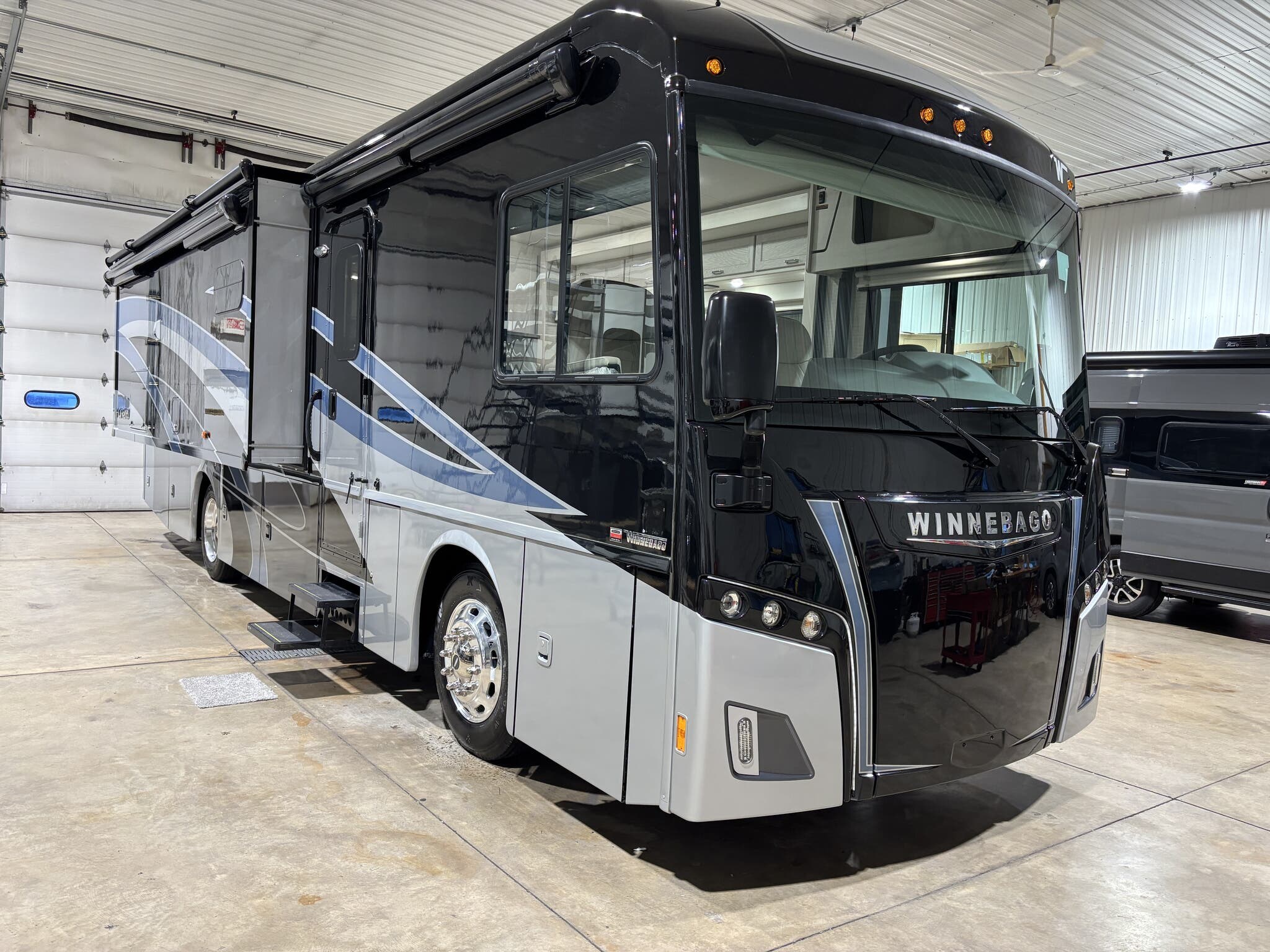 New 2025 Winnebago Forza 34T available in Rockford, Illinois