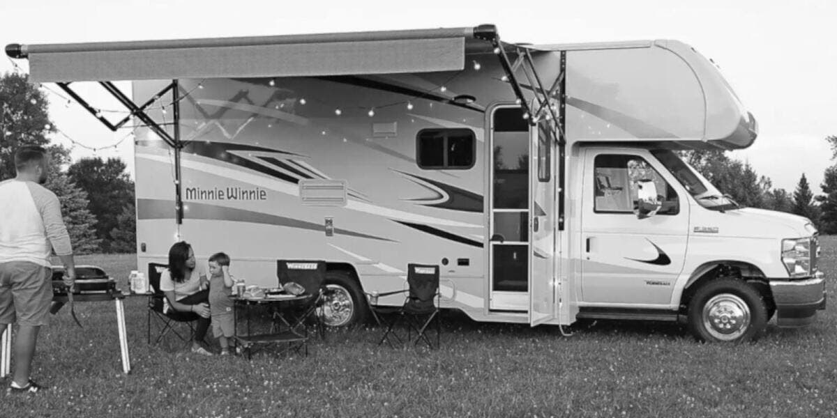 Used 2023 Winnebago Minnie Winnie 31K available in Rockford, Illinois