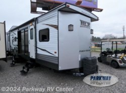 Used 2017 Forest River Wildwood DLX 402QBQ available in Ringgold, Georgia