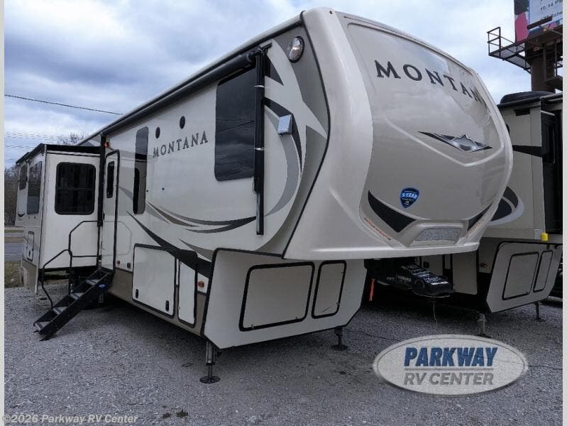 Used 2019 Keystone Montana 3791RD available in Ringgold, Georgia