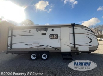 Used 2017 Forest River Wildwood X-Lite 230BHXL available in Ringgold, Georgia