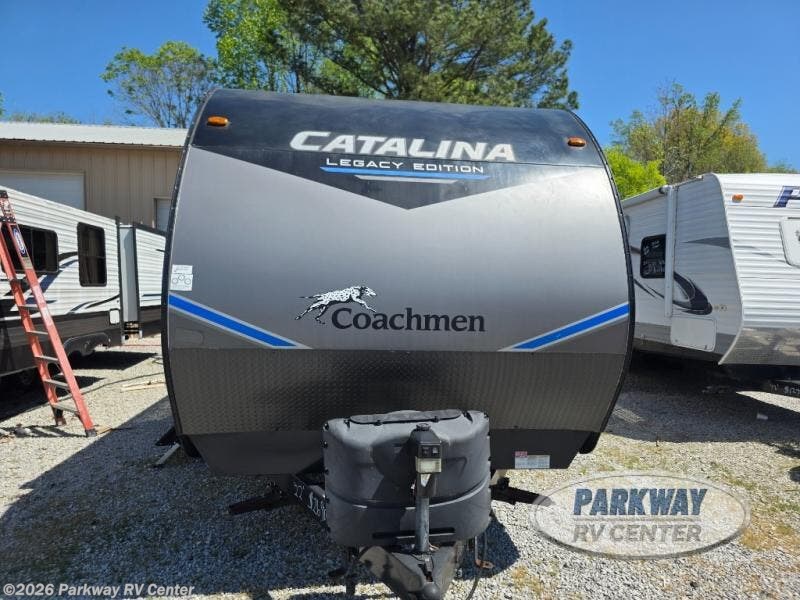 Used 2022 Coachmen Catalina Legacy 323BHDSCK available in Ringgold, Georgia