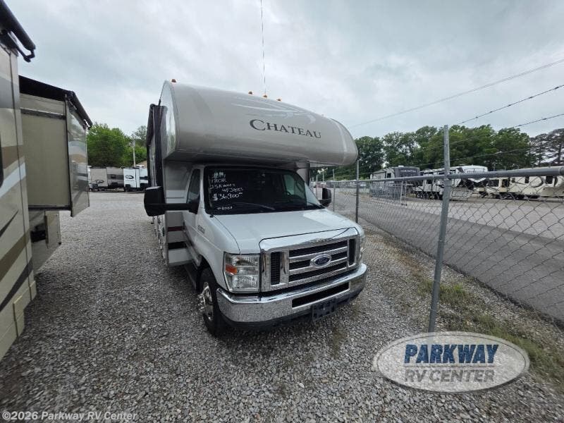 Used 2014 Thor Motor Coach Chateau 31W available in Ringgold, Georgia