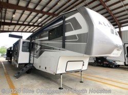 New 2024 Alliance RV Avenue 32RLS available in Alvin, Texas