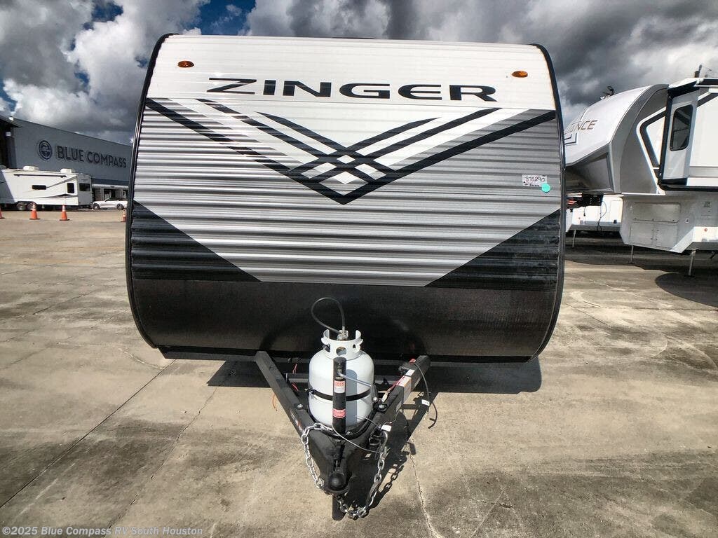 New 2026 CrossRoads Zinger Lite 12FB available in Alvin, Texas