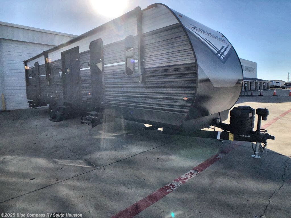 New 2026 CrossRoads Zinger 390DB available in Alvin, Texas