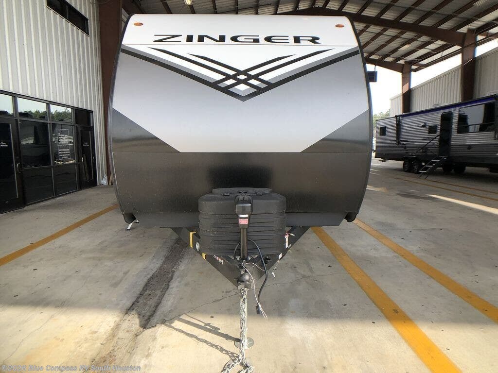 New 2026 CrossRoads Zinger Lite 290QB available in Alvin, Texas