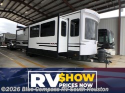 New 2026 CrossRoads Hampton 372FDB available in Alvin, Texas