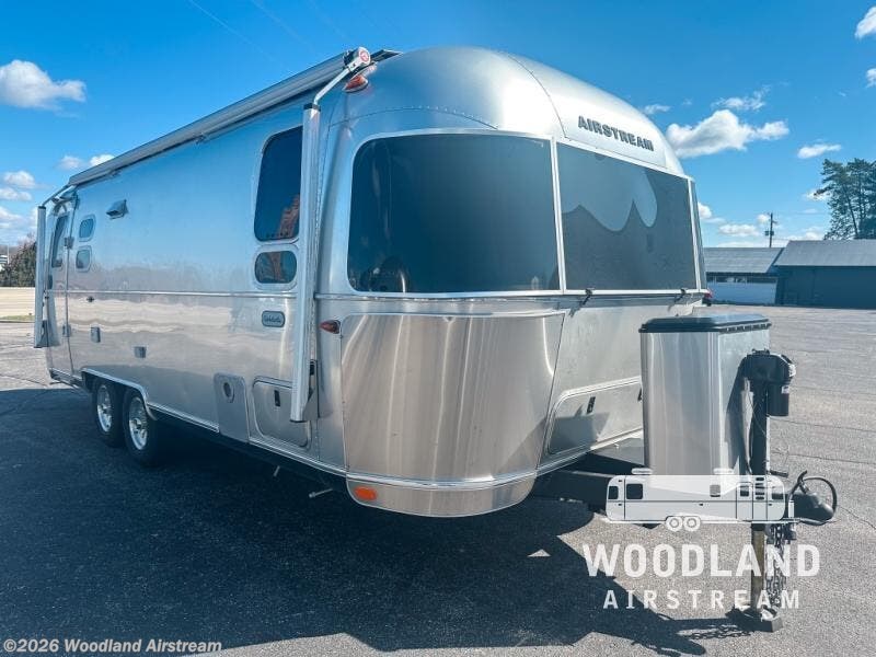 Used 2025 Airstream Globetrotter 25FB Twin available in Grand Rapids, Michigan