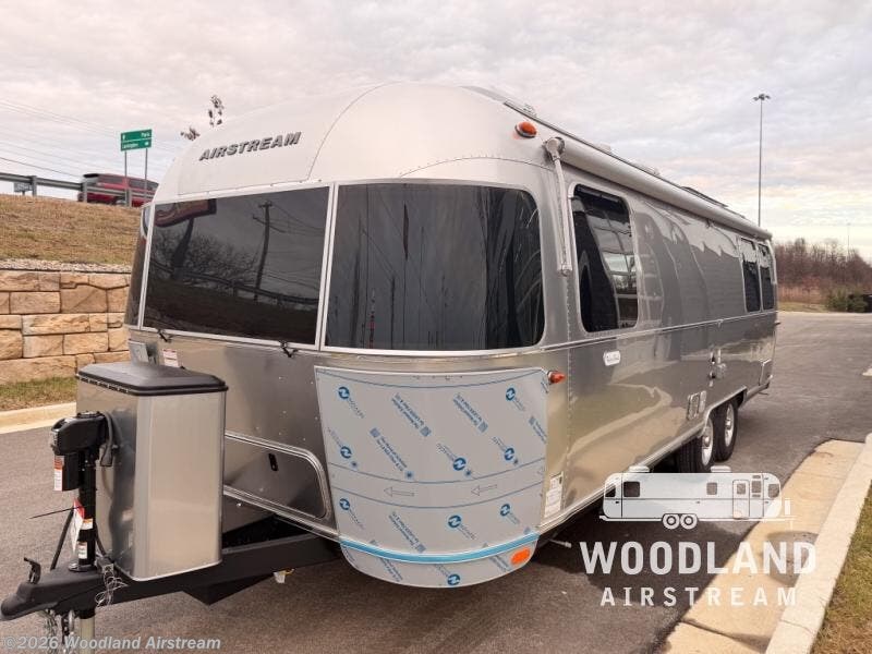 New 2026 Airstream Flying Cloud 27FB available in Grand Rapids, Michigan