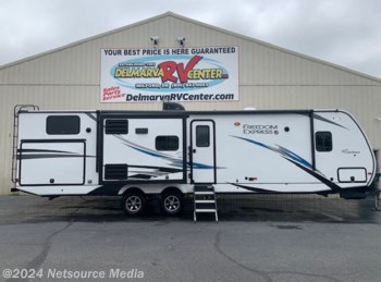 New 2022 Coachmen Freedom Express Liberty Edition 320BHDS available in Smyrna, Delaware