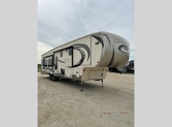 Used 2017 Palomino Columbus 383FB available in Bunker Hill, Indiana