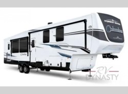 New 2025 Palomino Columbus 380RL available in Bunker Hill, Indiana