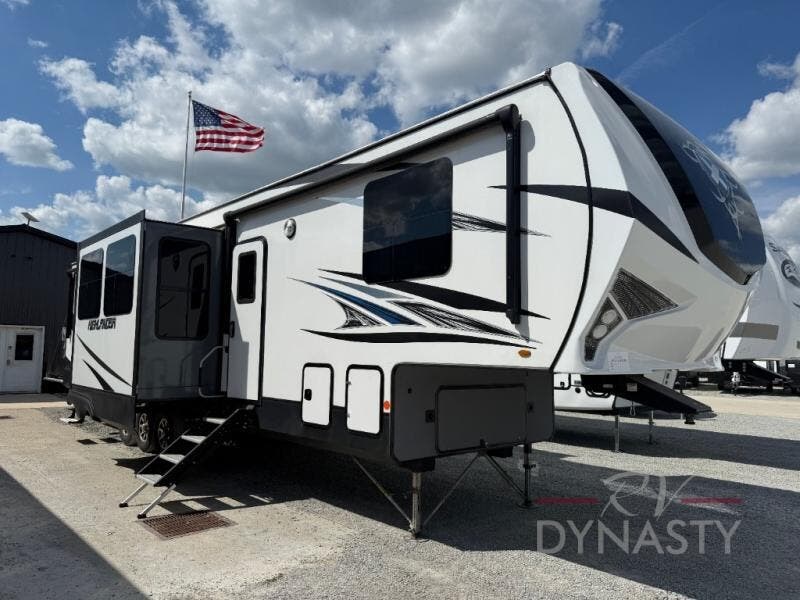 Used 2020 Highland Ridge Highlander HF383H available in Bunker Hill, Indiana