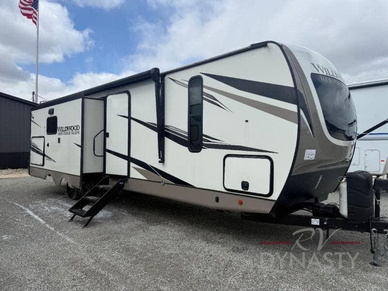 Used 2022 Forest River Wildwood Heritage Glen 273RL available in Bunker Hill, Indiana