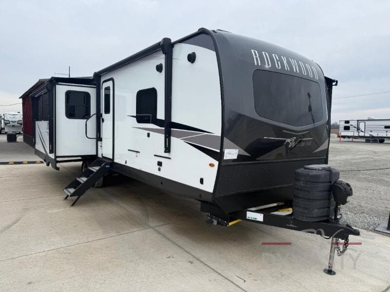 Used 2024 Forest River Rockwood Ultra Lite 2906BS available in Bunker Hill, Indiana