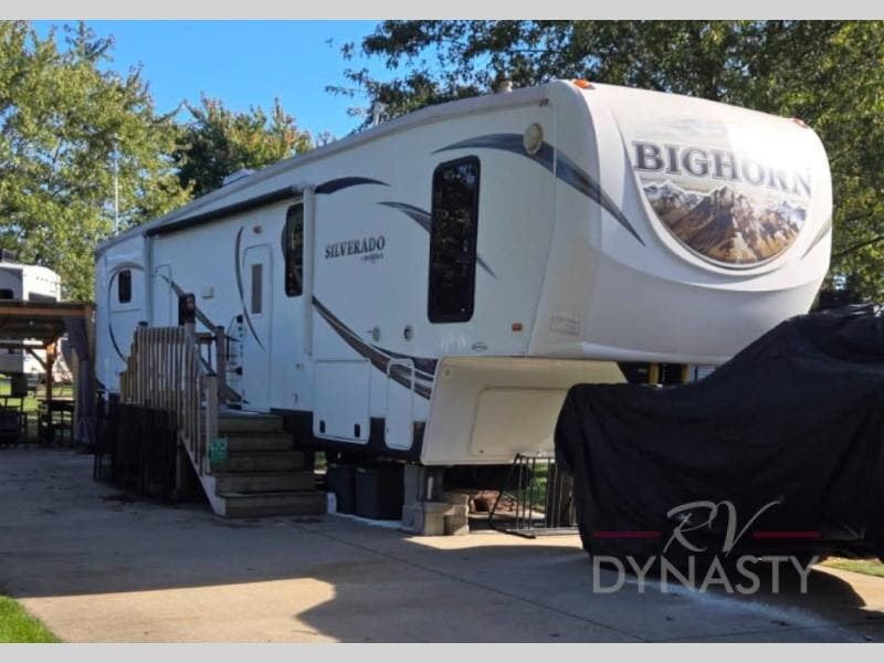 Used 2013 Heartland  Silverado 37QB available in Bunker Hill, Indiana