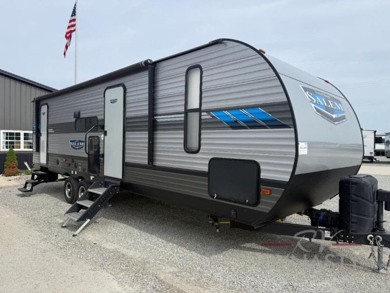 Used 2020 Forest River Salem 26DBUD available in Bunker Hill, Indiana