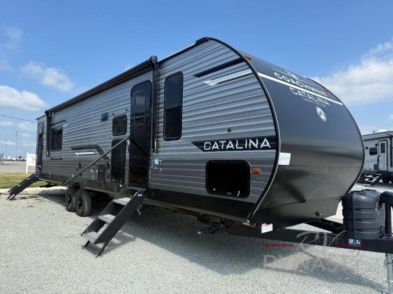 New 2027 Coachmen Catalina Legacy Edition 333DBDSCK available in Bunker Hill, Indiana