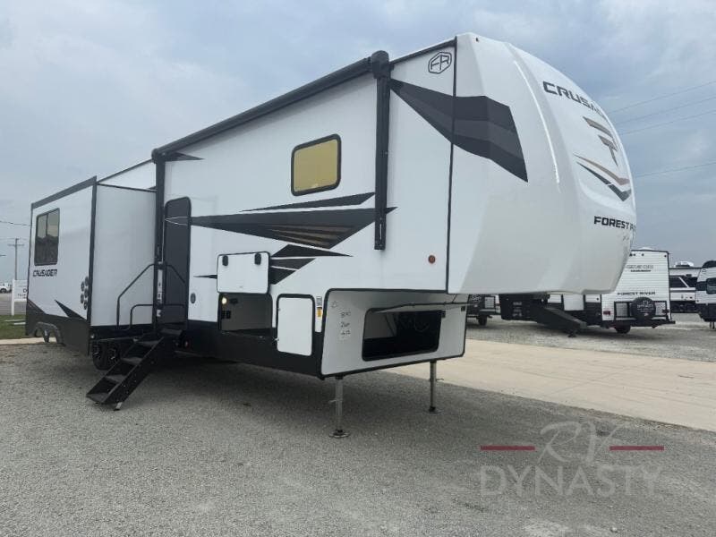 New 2027 Prime Time Crusader 2SUITE available in Bunker Hill, Indiana