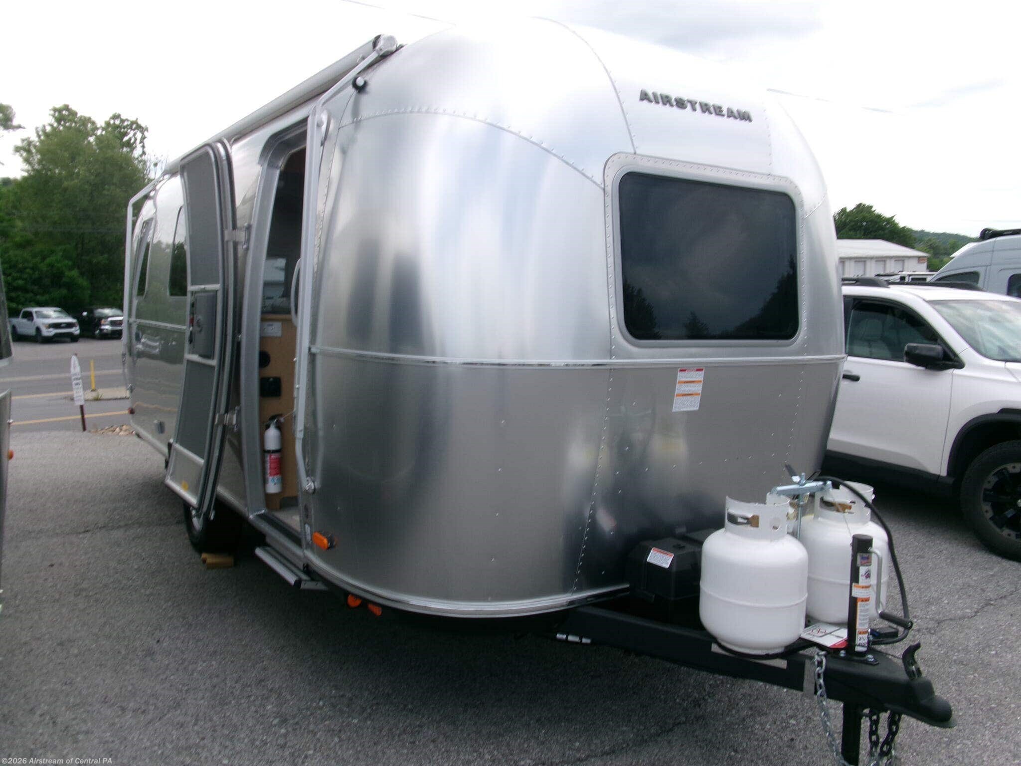 New 2026 Airstream  World Traveler 22RB available in Duncansville, Pennsylvania