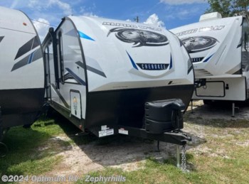 New 2022 Forest River Cherokee Alpha Wolf 33BH-L available in Zephyrhills, Florida