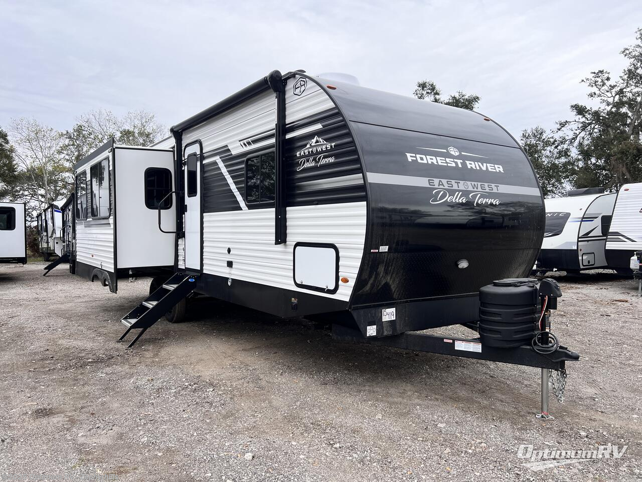 New 2025 East to West Della Terra 272RL available in Zephyrhills, Florida