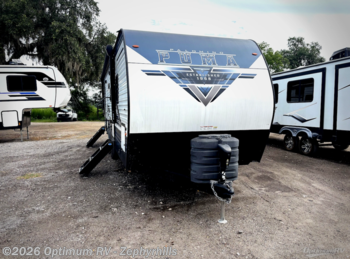 Used 2024 Palomino Puma 28DBFQ available in Zephyrhills, Florida