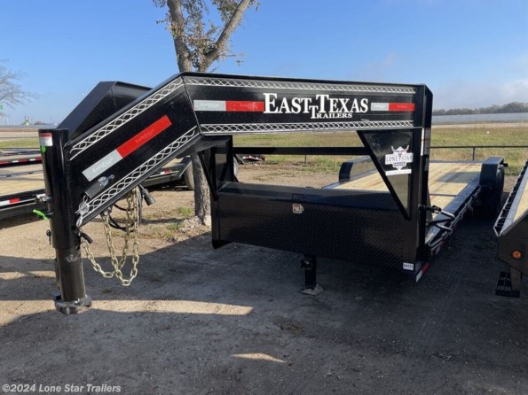 2024 East Texas Trailers | 7x26 | GN Tilt Deck | 2-8k Axles | Black | Knife available in Lacy Lakeview, TX