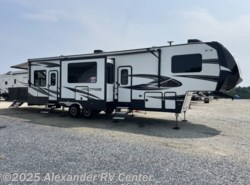 Used 2018 Dutchmen Voltage V3605 available in Clayton, Delaware