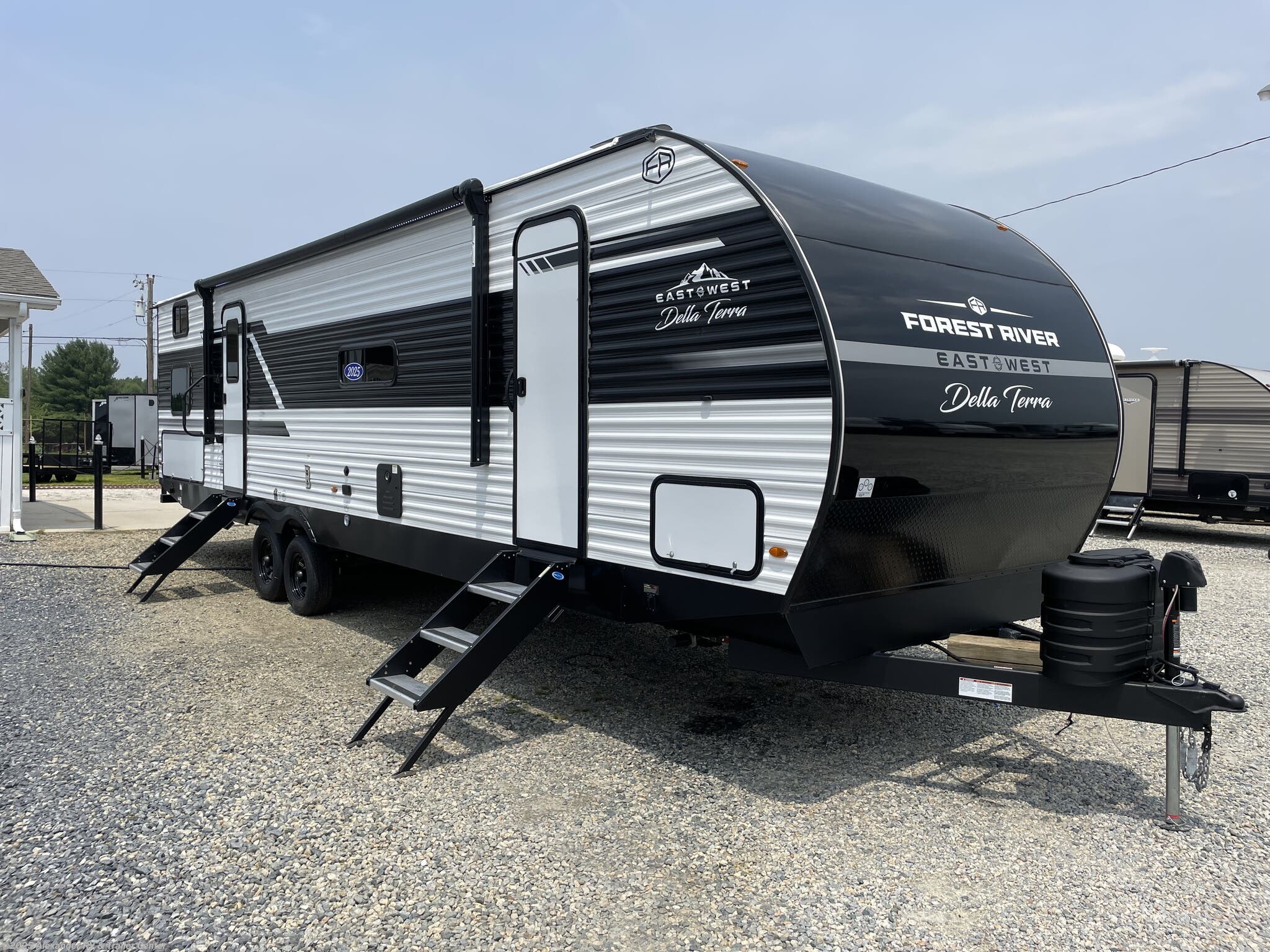 New 2025 East to West Della Terra 312BH available in Clayton, Delaware