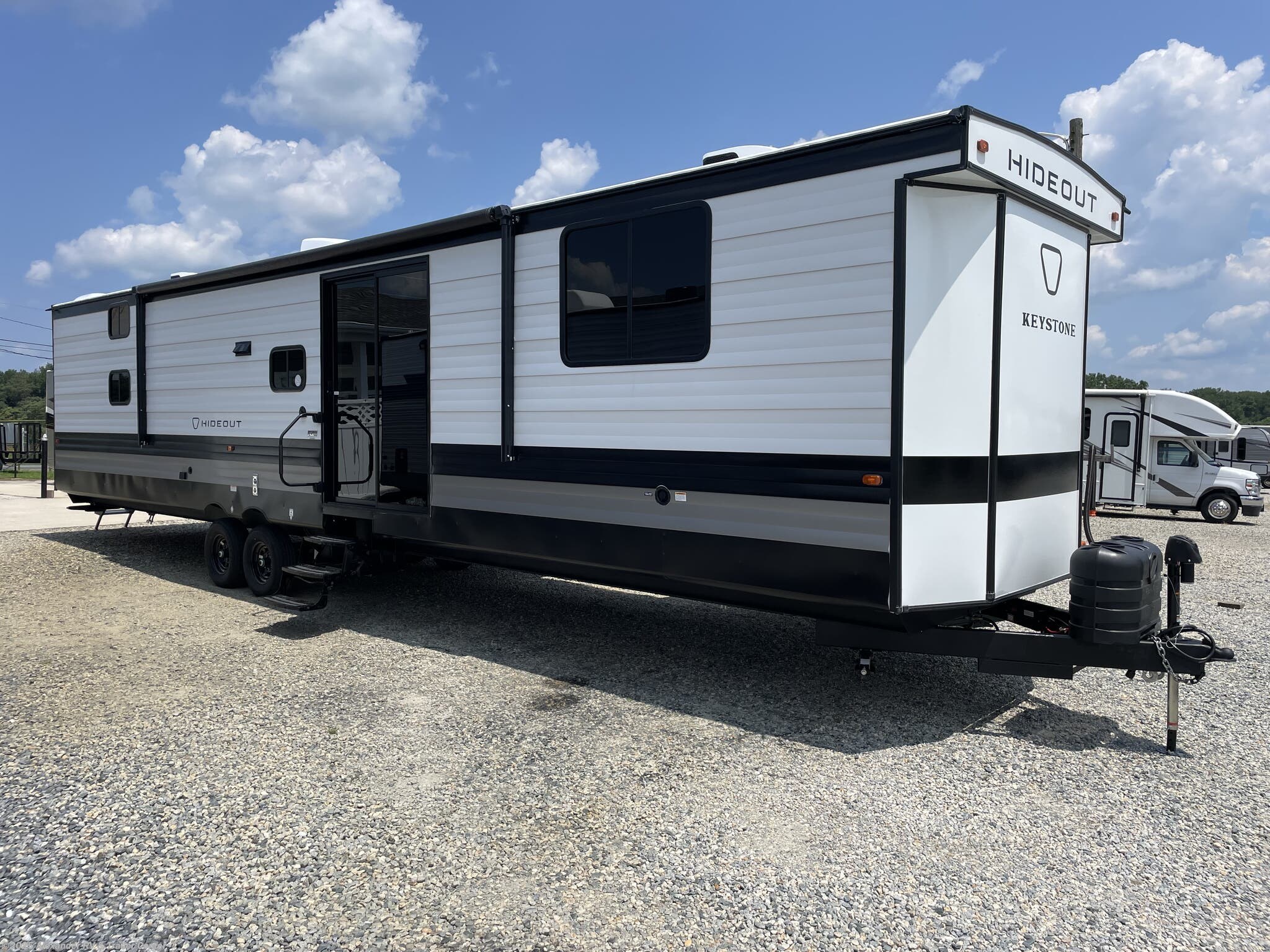 New 2026 Keystone Hideout 38BHT **BUNKROOM** available in Clayton, Delaware