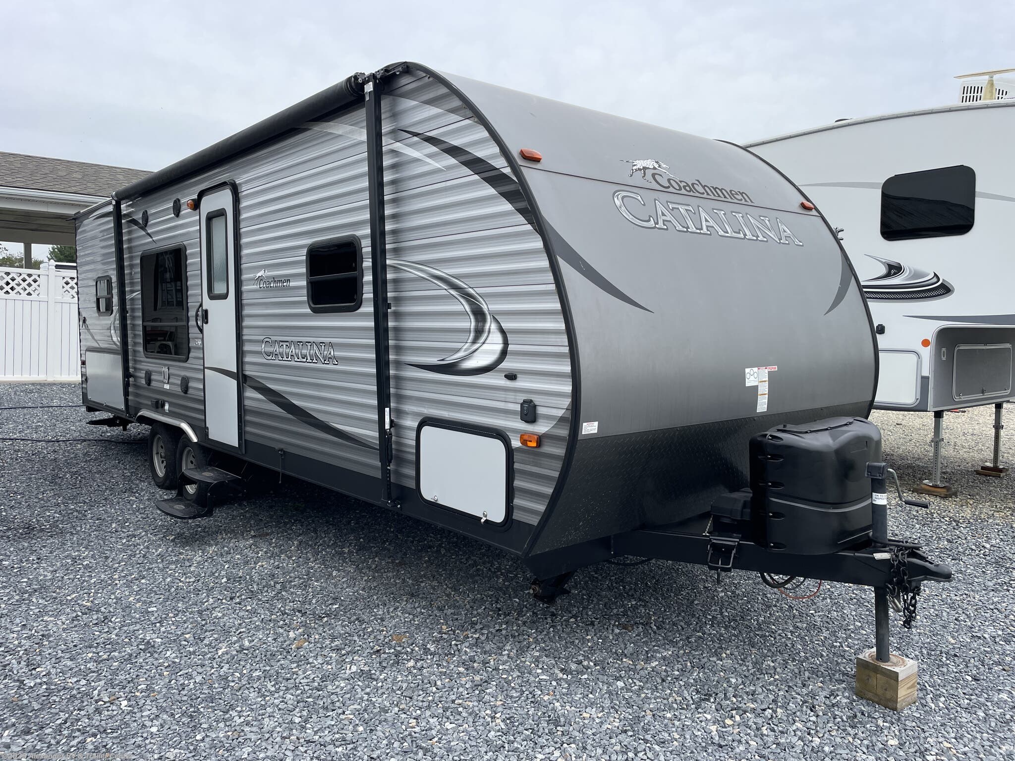 Used 2017 Coachmen Catalina 273BH available in Clayton, Delaware