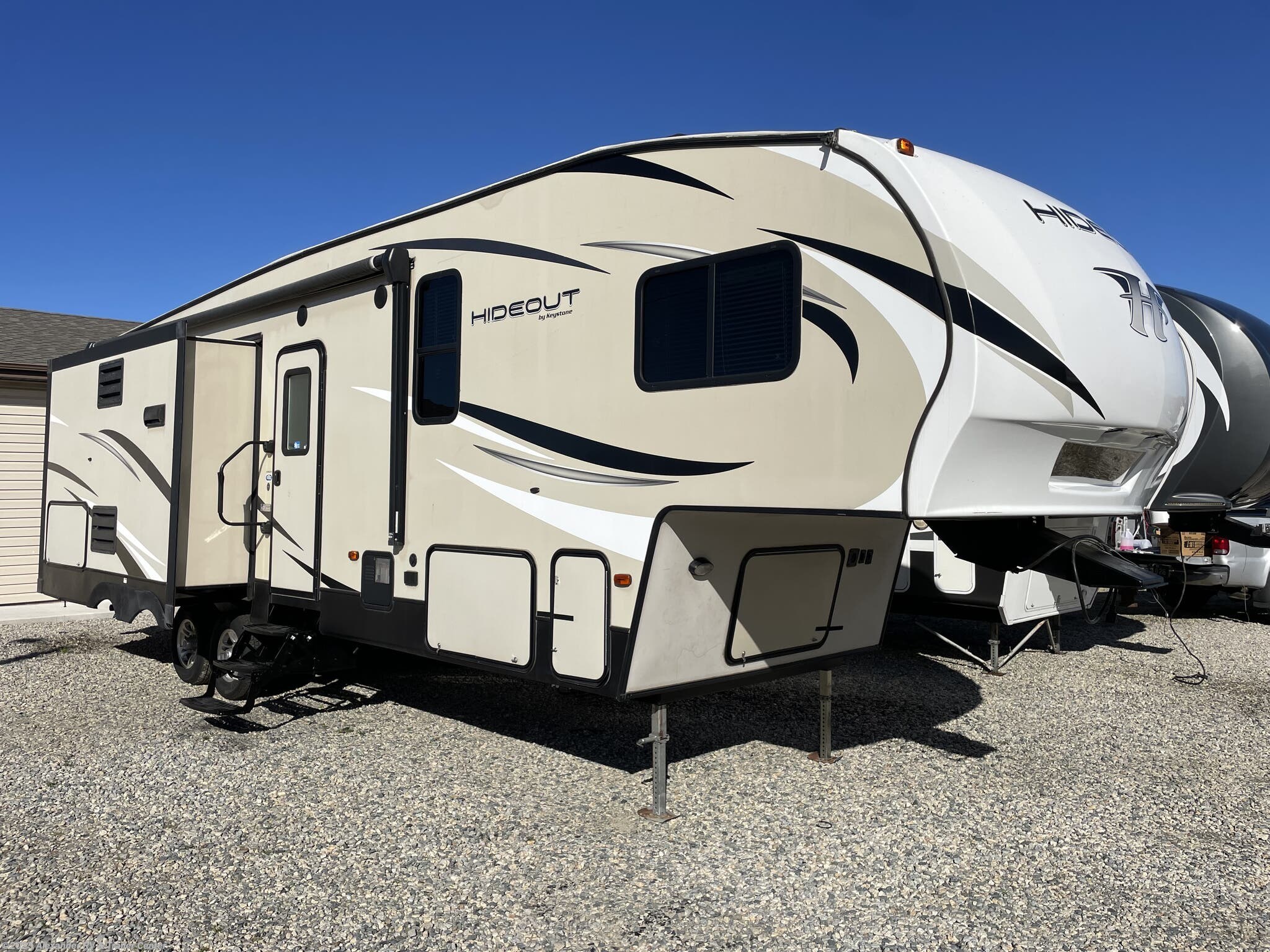 Used 2018 Keystone Hideout 299RLDS available in Clayton, Delaware