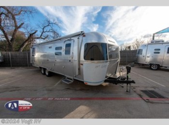 New 2023 Airstream Globetrotter 30RB Twin available in Fort Worth, Texas