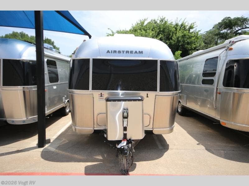 Used 2022  Airstream Globetrotter 27FB Twin by Airstream from Vogt RV in Fort Worth, TX