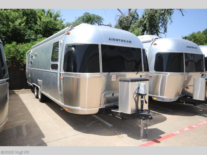 Used 2019  Airstream Flying Cloud 27FB by Airstream from Vogt RV in Fort Worth, TX