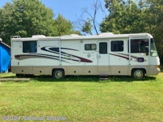 Used 2000 Tiffin Allegro Bay  available in Lakewood, New York