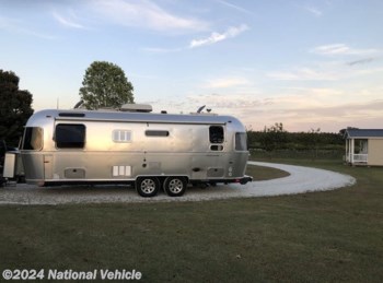Used 2012 Airstream Flying Cloud 25RB Queen available in Gainsville, Virginia
