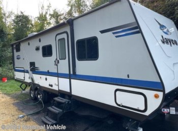 Used 2018 Jayco Jay Feather 25BH available in Fishkill, New York