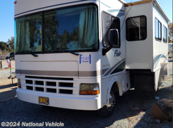 Used 2002 Fleetwood Flair 33R available in Mountain View, California