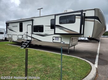 Used 2022 Forest River Wildwood Heritage Glen Elite 36FL available in Lake Wales, Florida